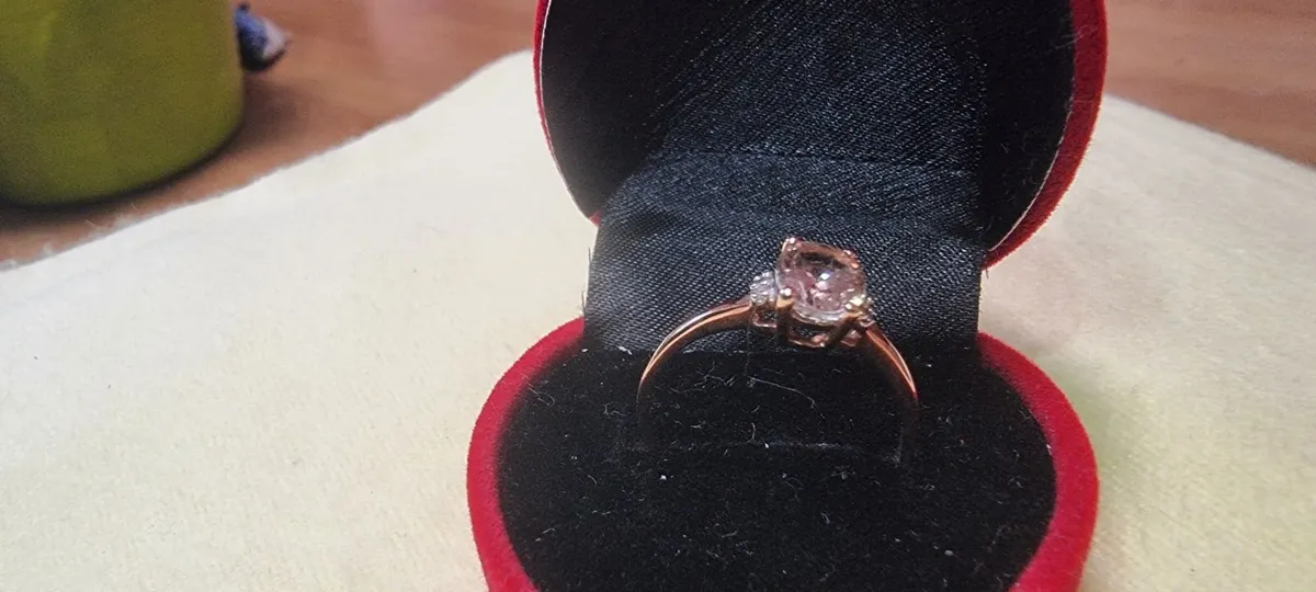 Morganite and diamond ring - Image 2