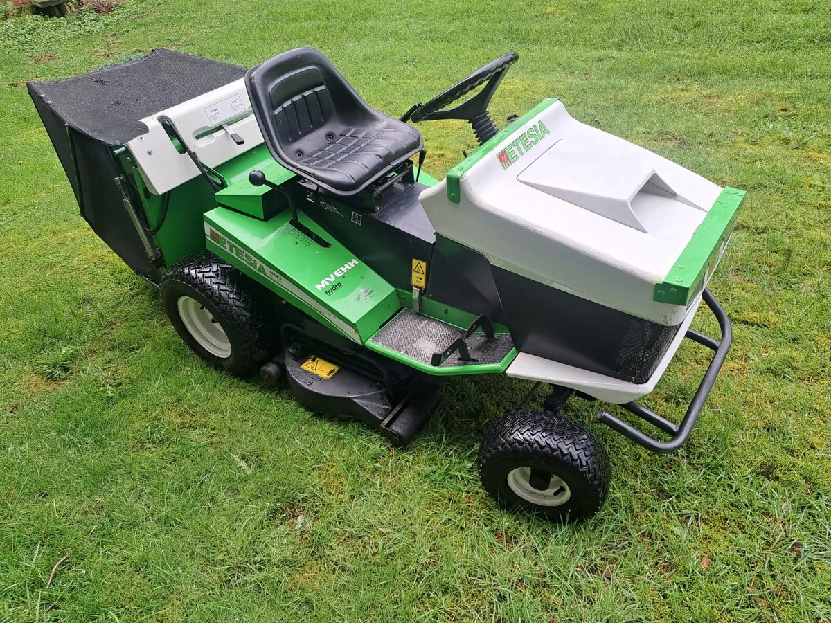 Etesia 100 Ride-on lawnmower - Image 2