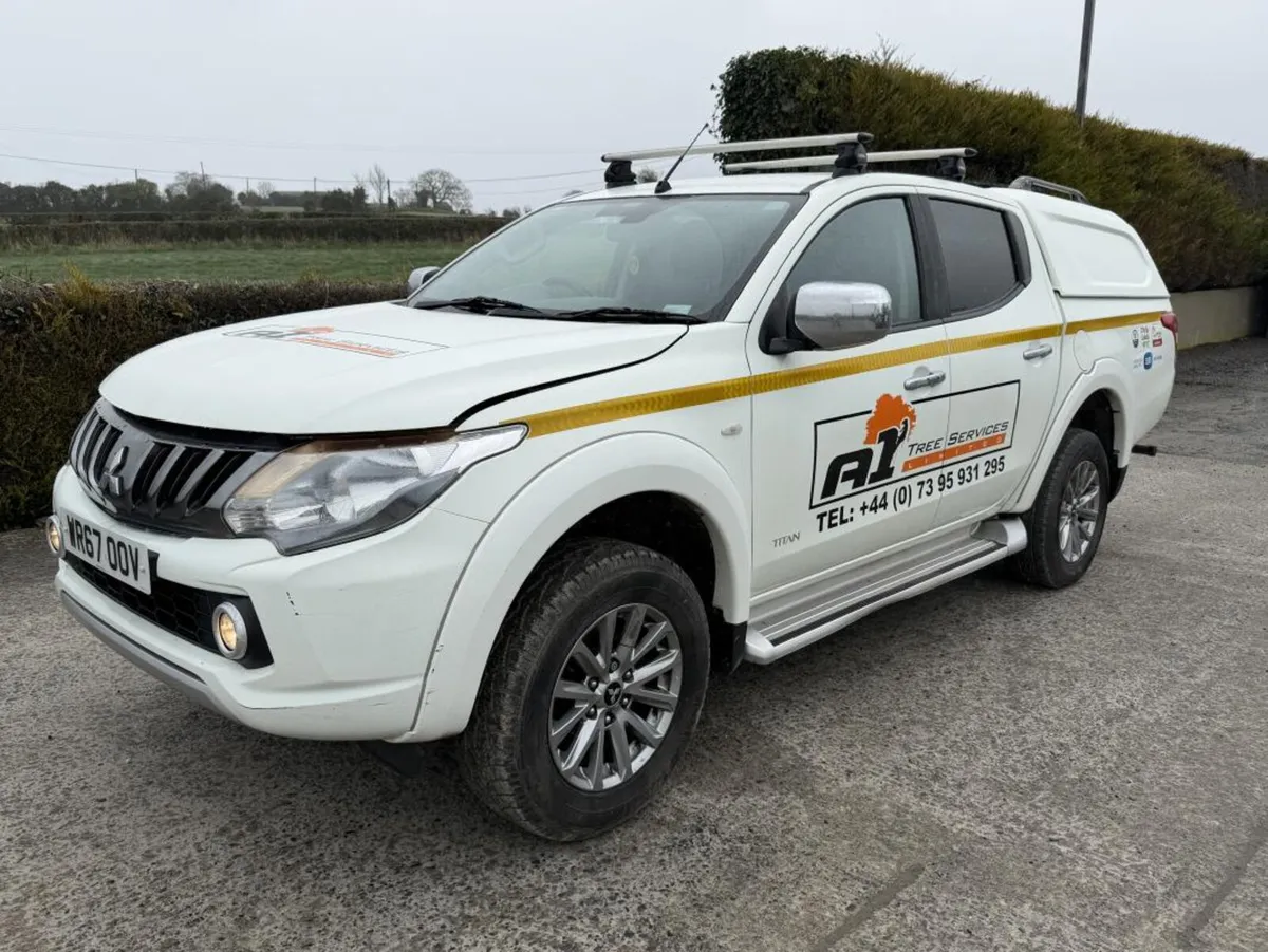 2017 Mitsubishi L200 **Online Auction** - Image 1