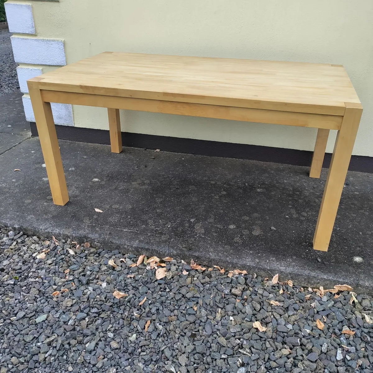 Kitchen table - Image 1