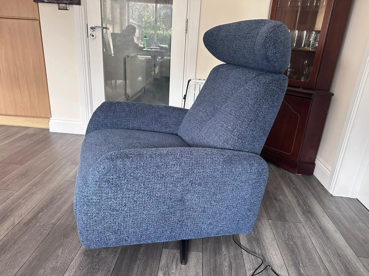 Fabric power recliner Sofa - Image 3