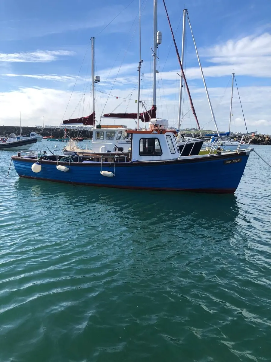 26ft Fishing Boat - Image 1