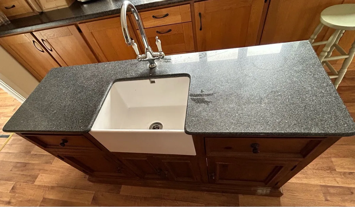 Utility unit with Belfast sink - Image 3
