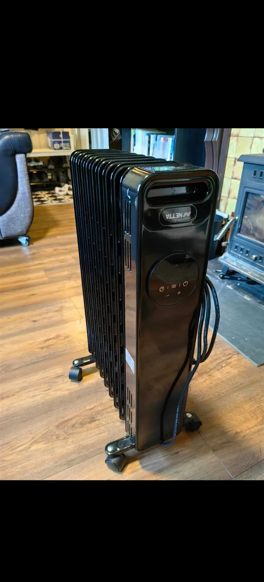 netta oil heater with remote control - Image 1
