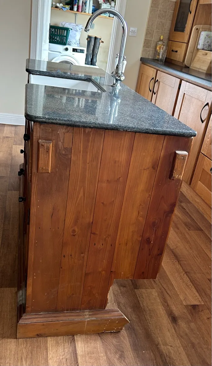 Utility unit with Belfast sink - Image 4