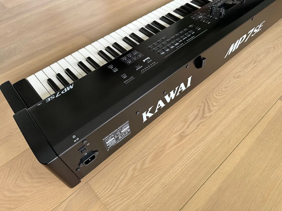 Kawai MP7SE Digital Piano (As New) + Stand, Pedal - Image 3