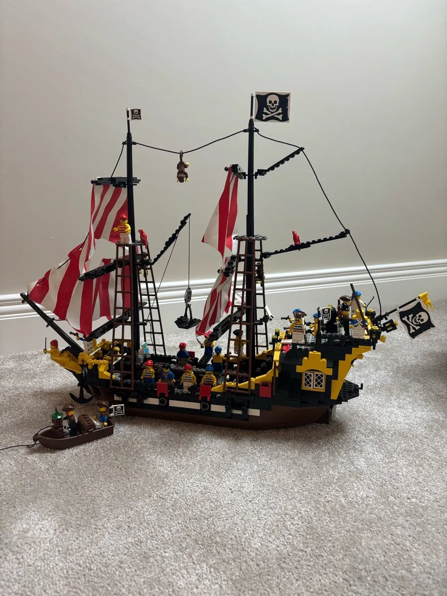 Lego 6285 Black Sea’s Barracuda complete used set - Image 1