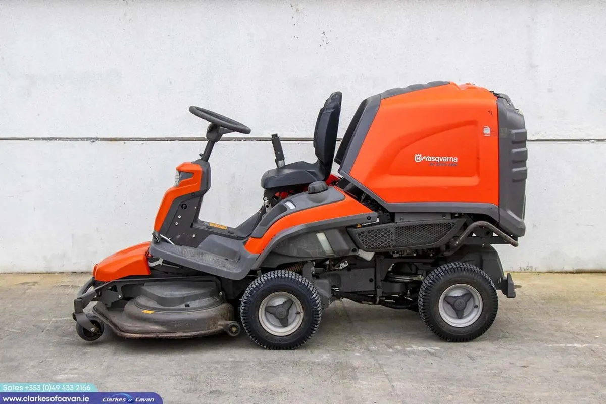 Clearance Sale:2020 Husqvarna R320Ts AWD lawnmower - Image 3