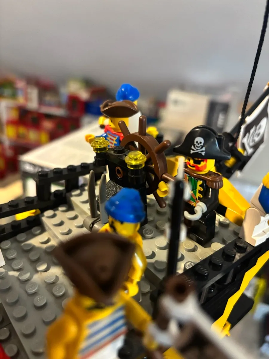 Lego 6285 Black Sea’s Barracuda complete used set - Image 4