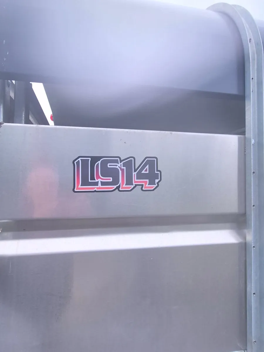 Cattle trailer - Image 1