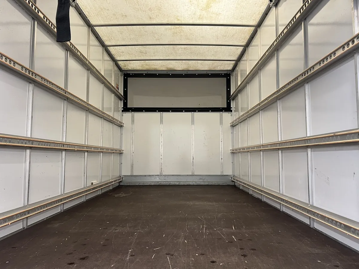2023 Ford Transit Luton Box Van - Image 3