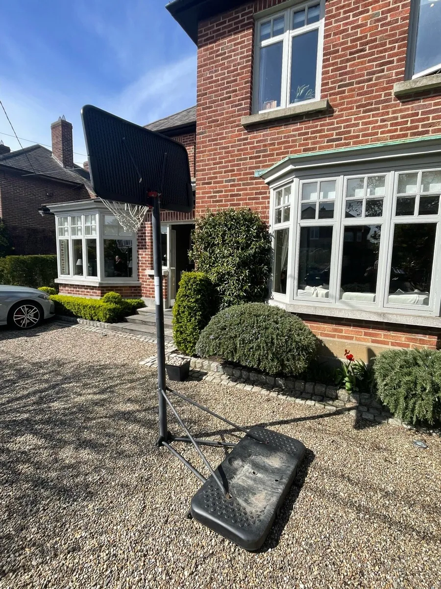 Basketball hoop - Image 2