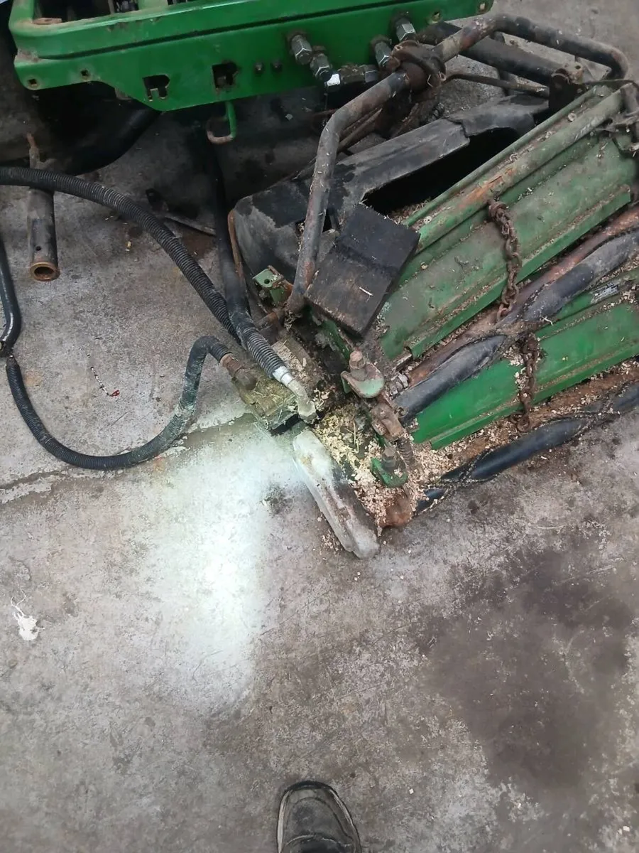 Johndeere 2500 reels - Image 1