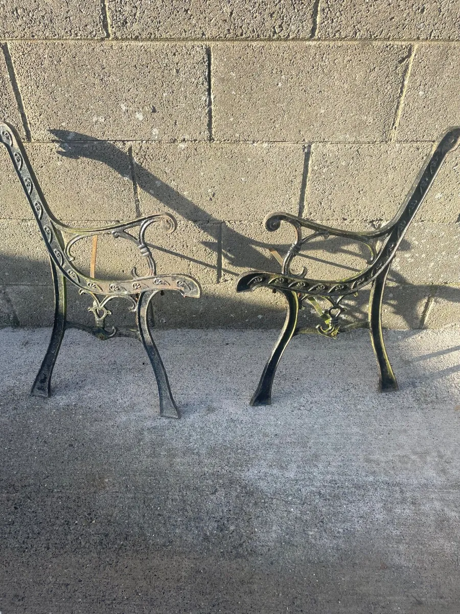 Metal bench ends - Image 1