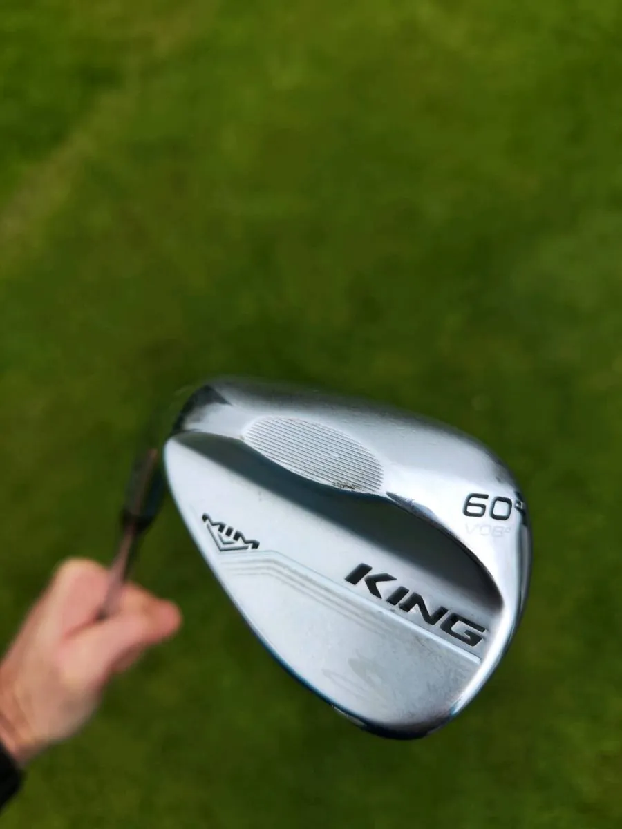 Left handed Cobra wedge 60 degree - Image 1
