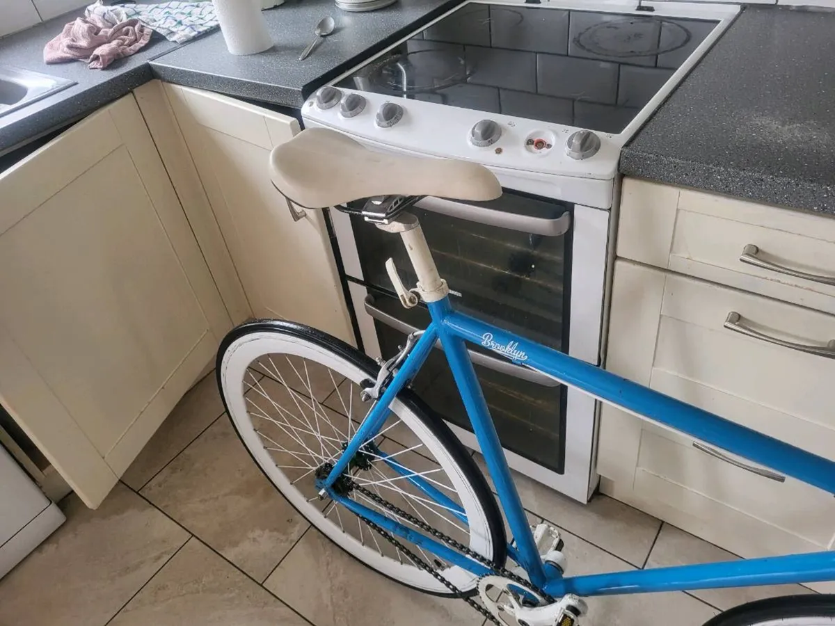 Fixi bike vgc - Image 4