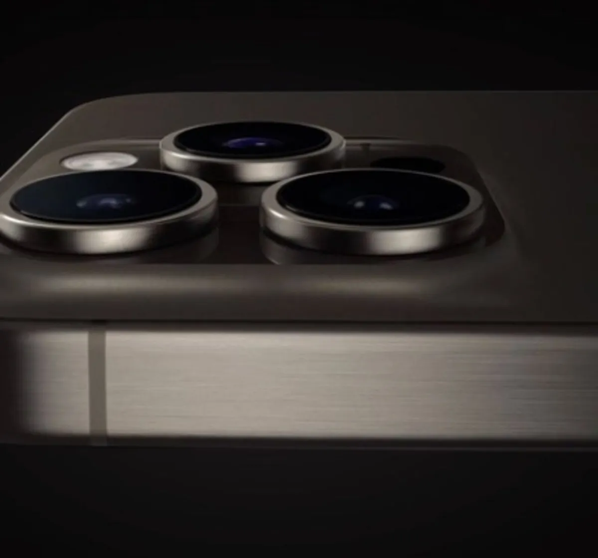 📱 iPhone 15 Pro 128GB – Excellent Condition - Image 1