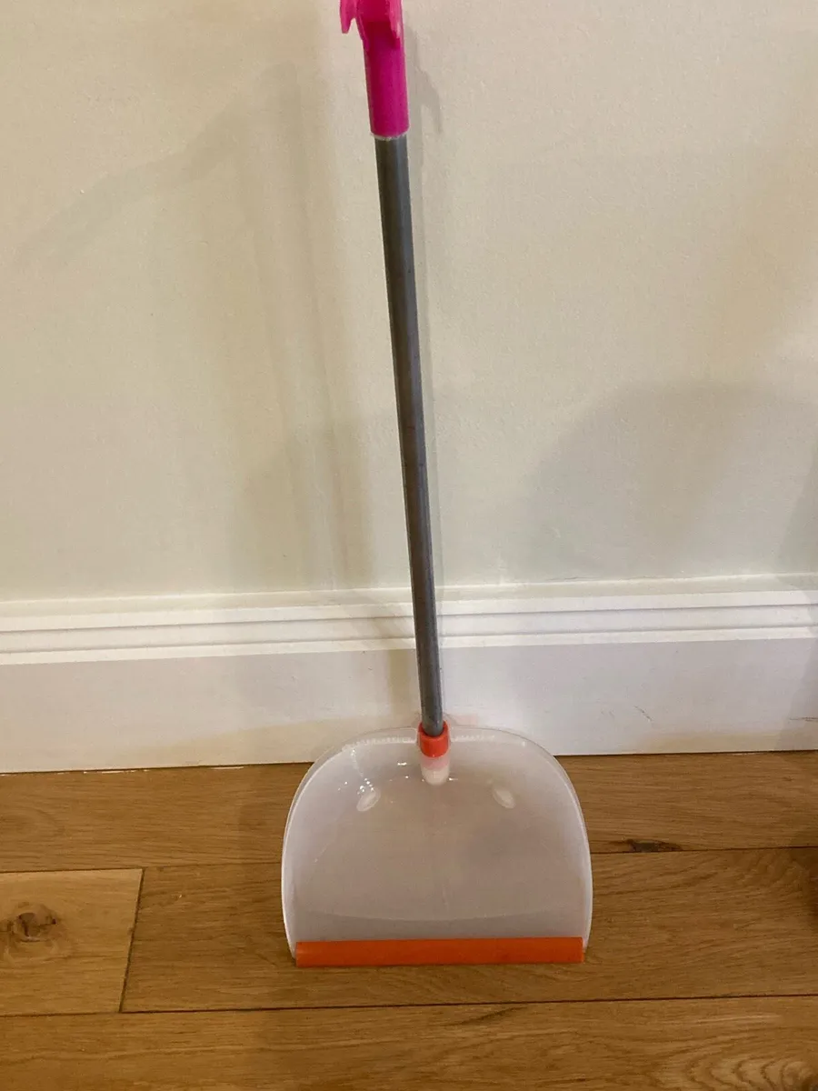 Dustpan and brom - Image 2