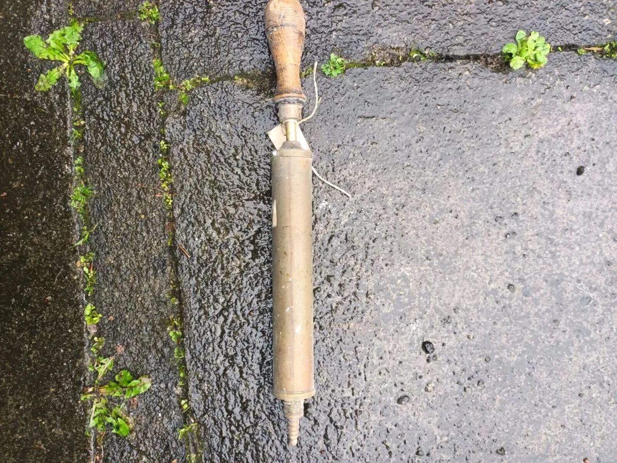 Brass Grease Pump - Image 1