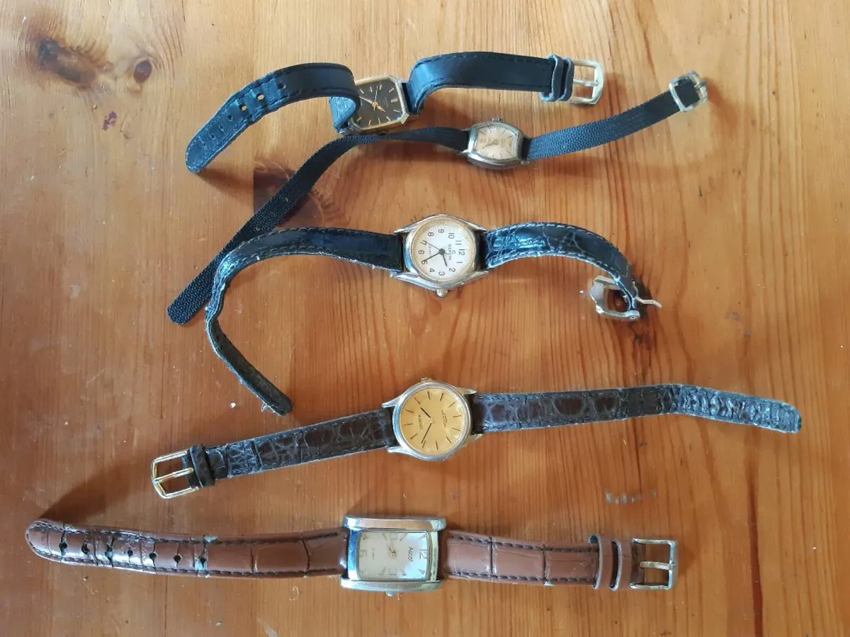Women's watches - Image 1