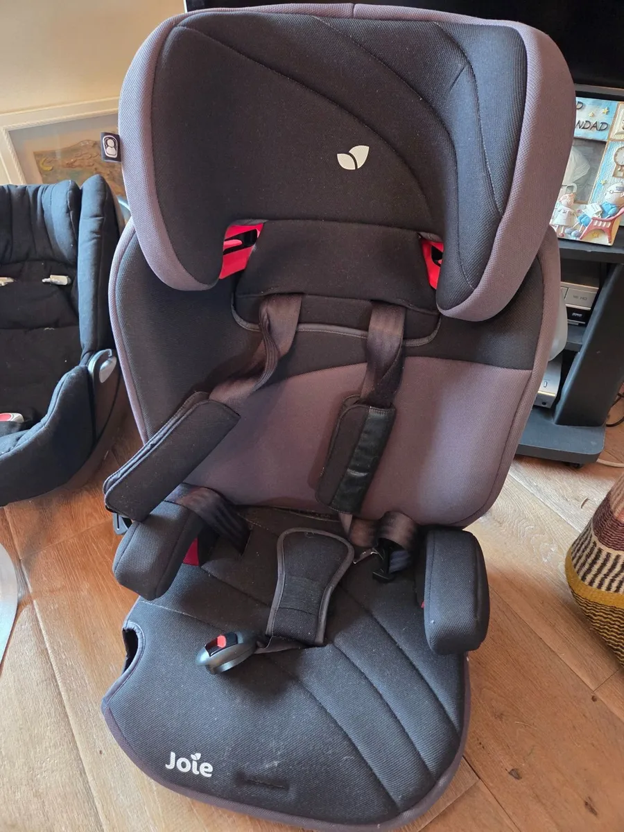 Booster seat - Image 1