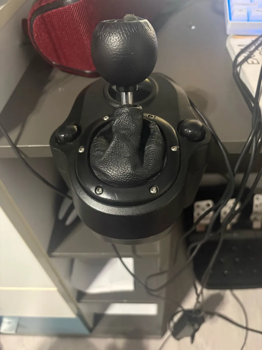 Logitech G gear shifter for xbox/playstation/PC - Image 3