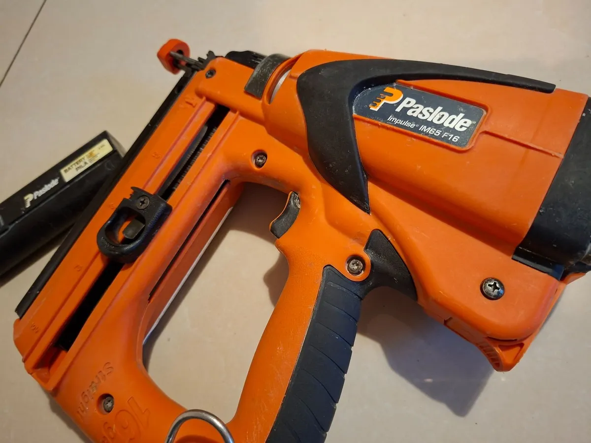 Paslode im65 F16 2nd fix Nail Gun"Fully Serviced" - Image 2