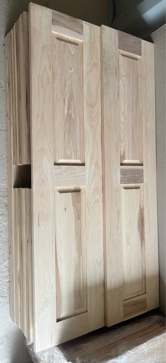 Kitchen cabinet doors - Image 3