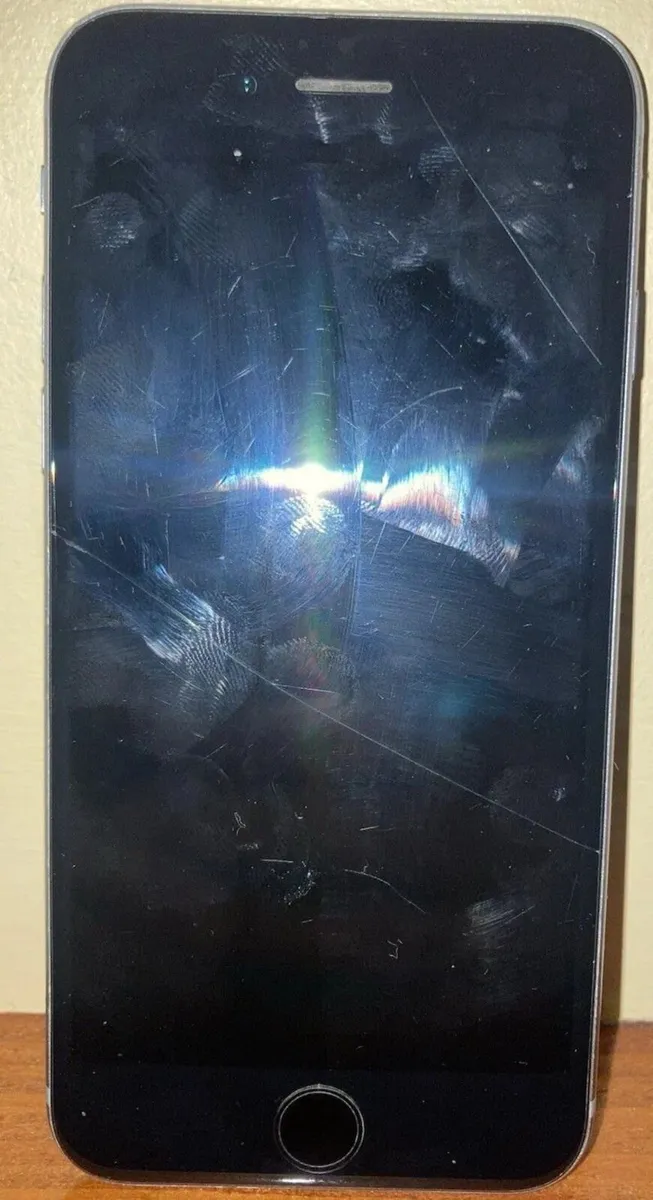 iPhone 6 & 8 bundle (See below for more info) - Image 3