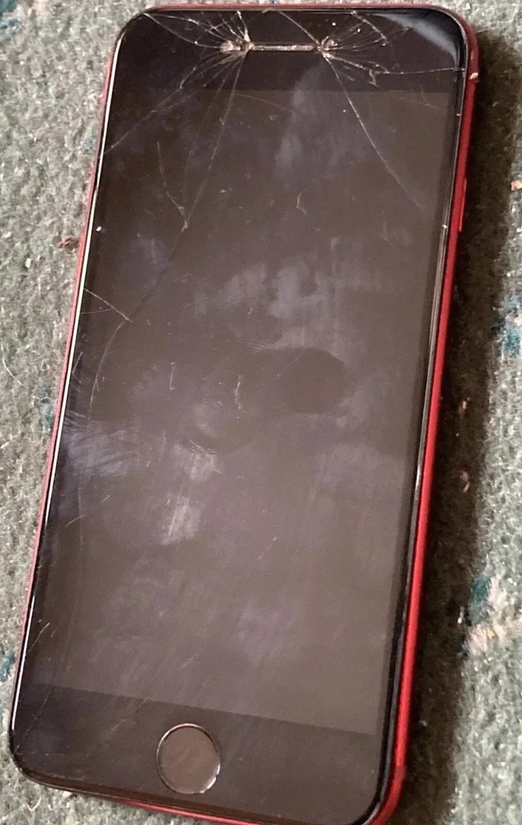 iPhone 6 & 8 bundle (See below for more info) - Image 4