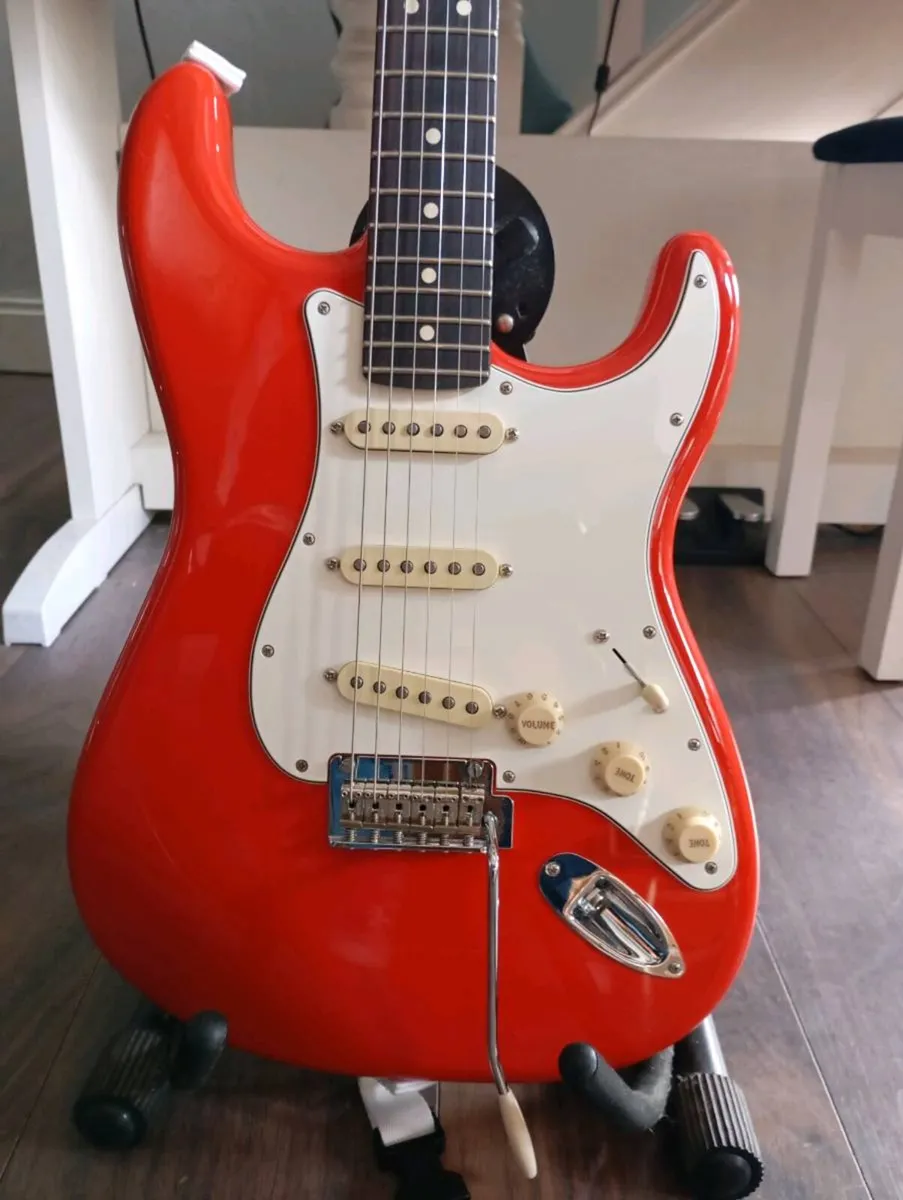 Fender Players II Stratocaster - Image 2