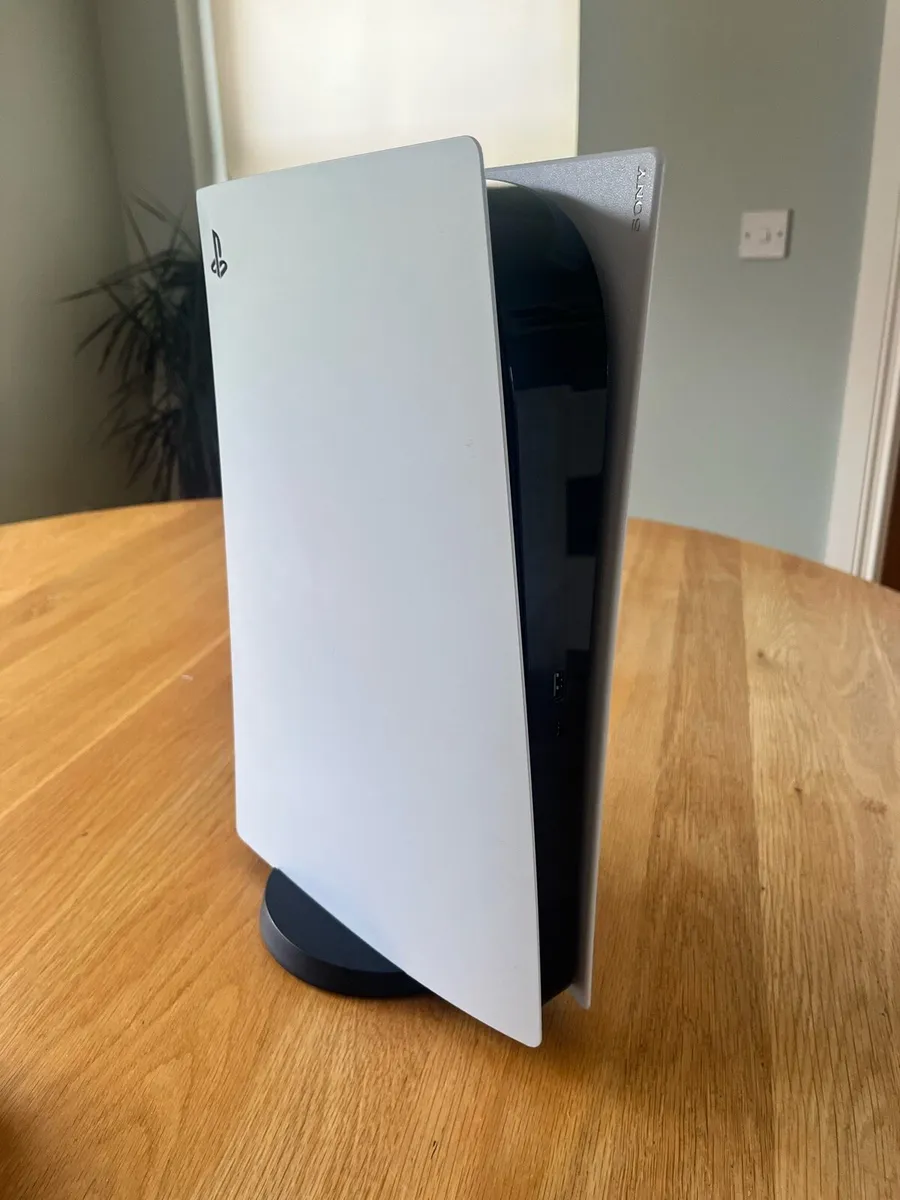 PS5 Digital Edition + 2 Controllers - Image 2