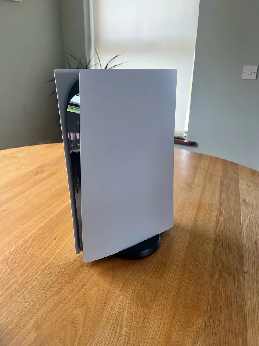 PS5 Digital Edition + 2 Controllers - Image 3