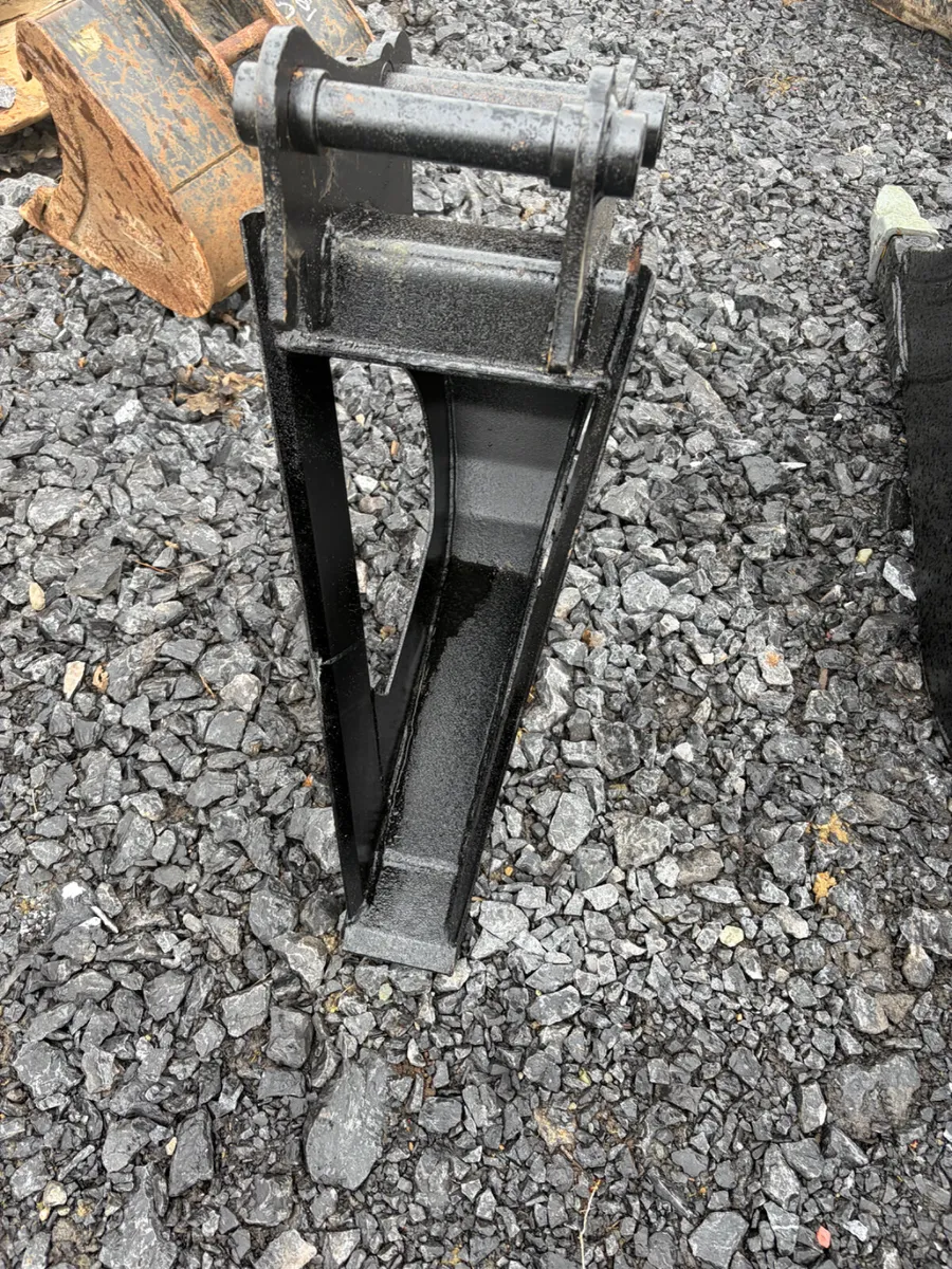 Unused Mc Cleary 35/45mm pin shoring bucket - Image 2