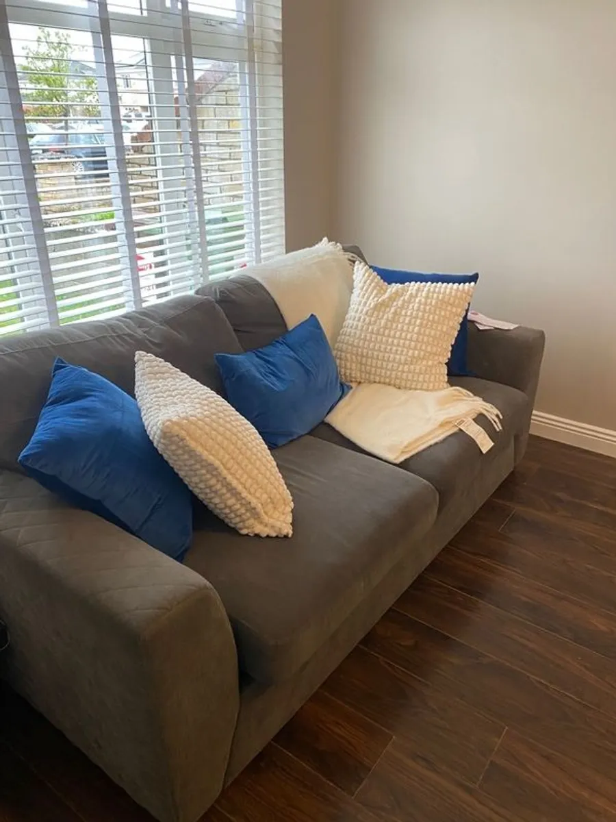 3 and 2 seater couch - Image 1