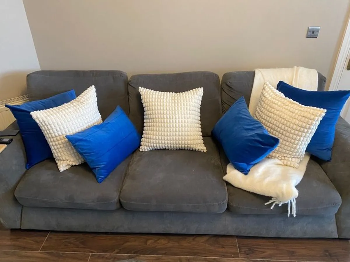 3 and 2 seater couch - Image 2