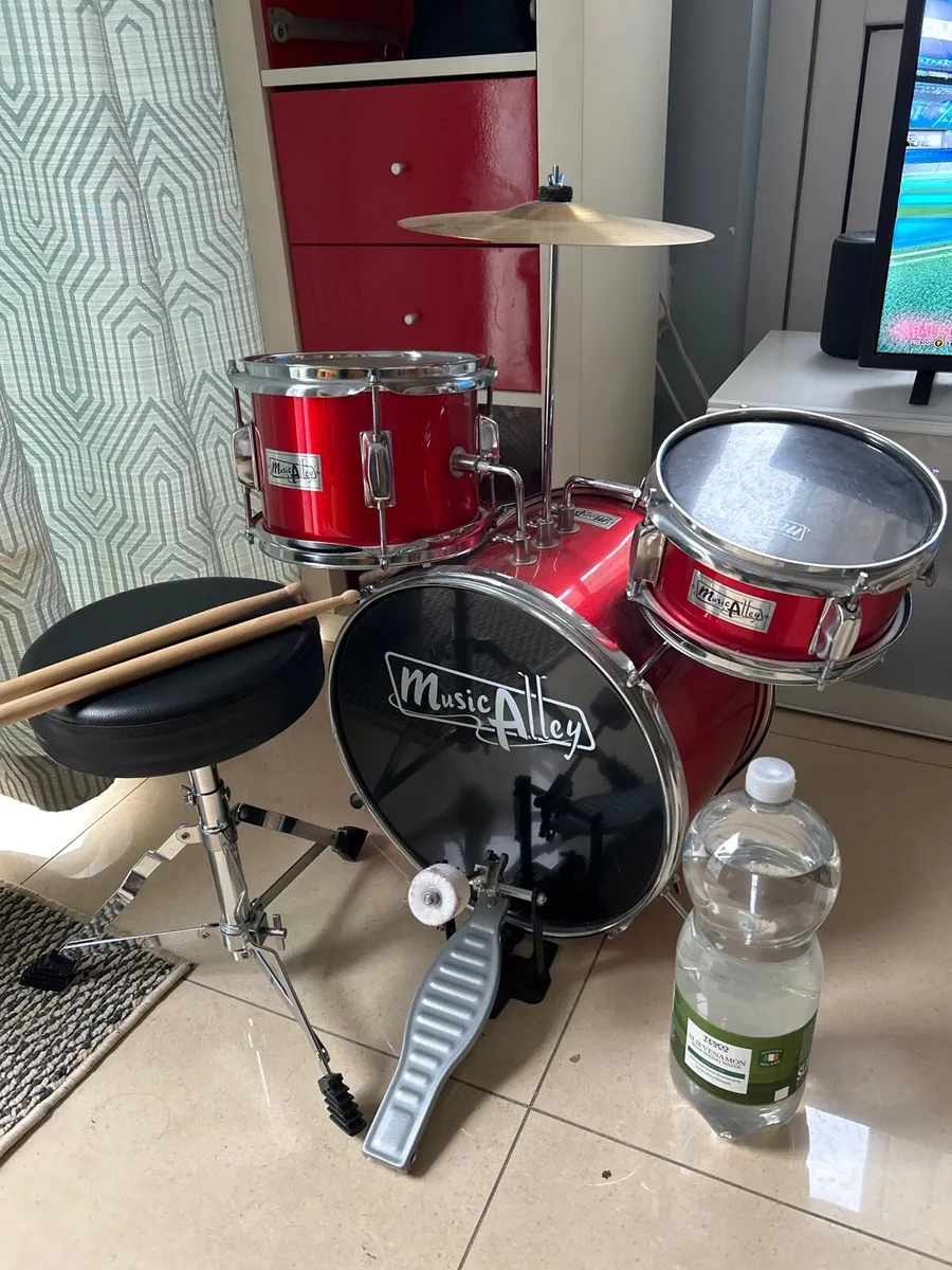 Kids Drum Kit - Image 1
