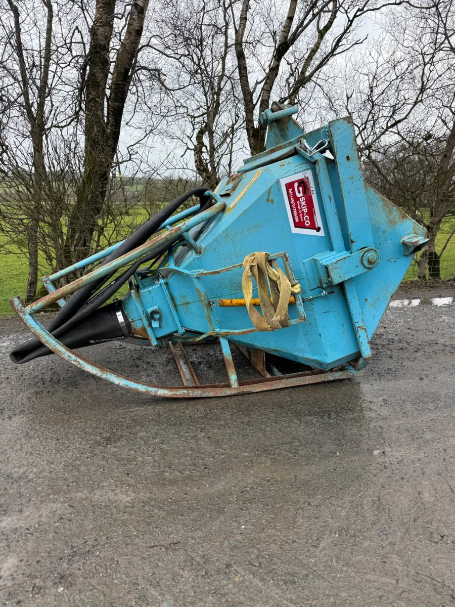 Concrete Skip (half metre) - Image 2