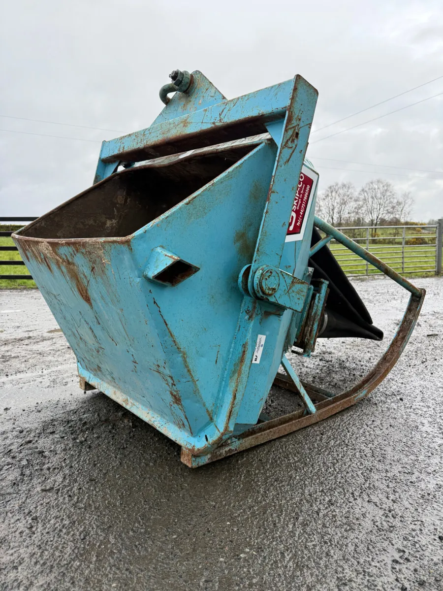 Concrete Skip (half metre) - Image 4