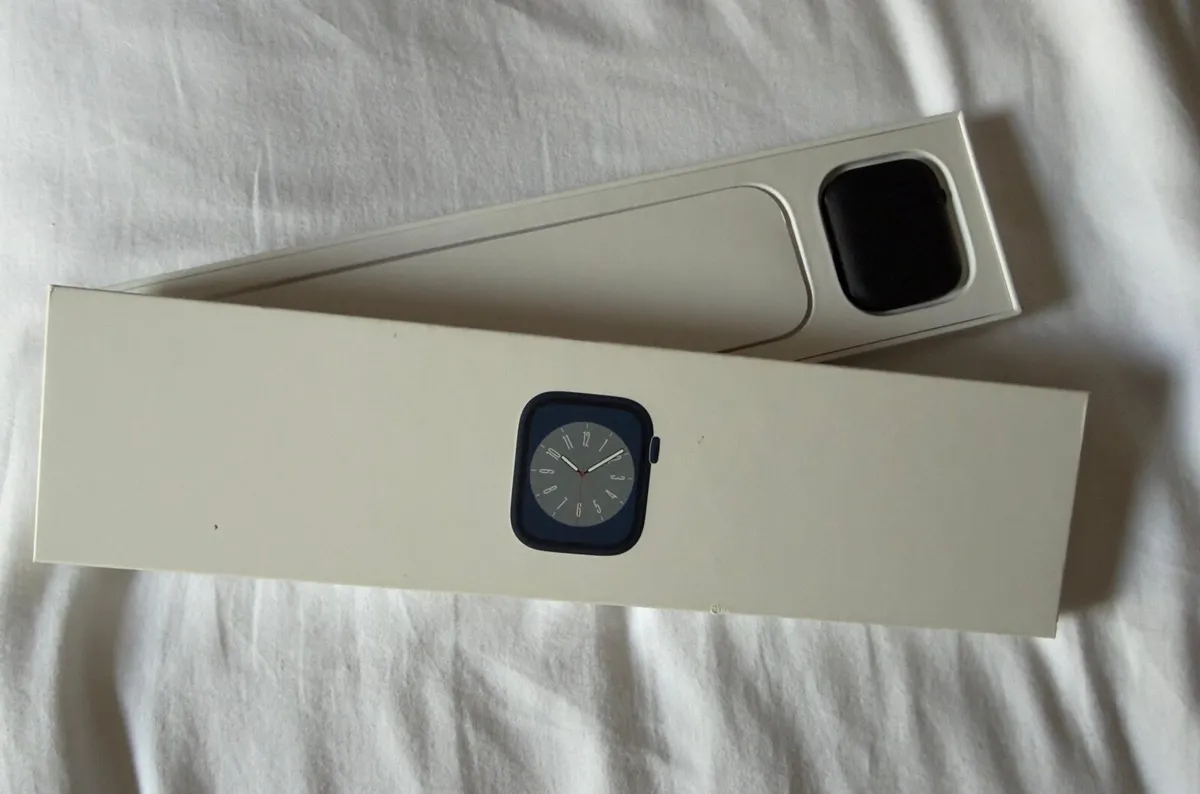 Apple Watch Series 8 GPS 45mm Midnight -  €320 OBO - Image 2