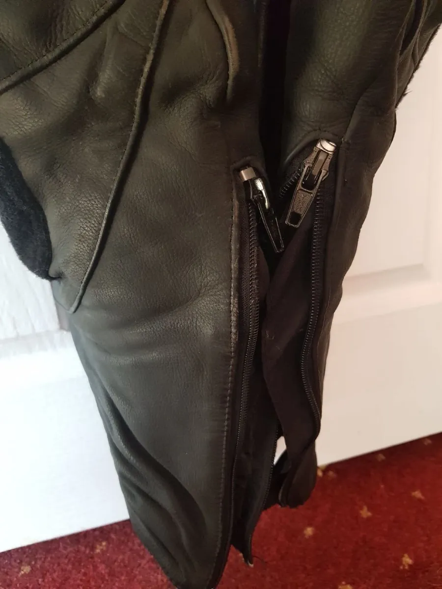 Frank Thomas 2 piece mens motorcycle leathers - Image 2