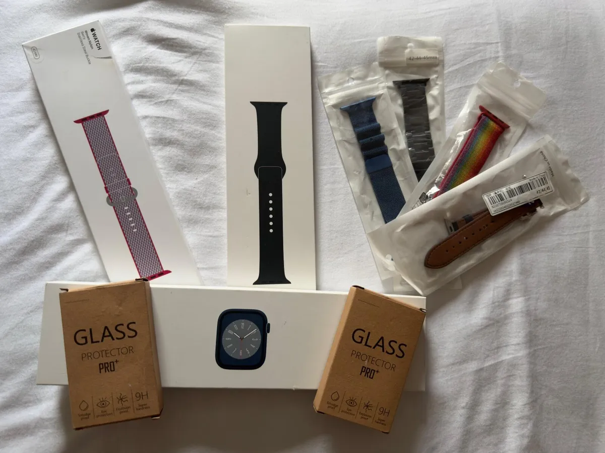 Apple Watch Series 8 GPS 45mm Midnight -  €320 OBO - Image 1