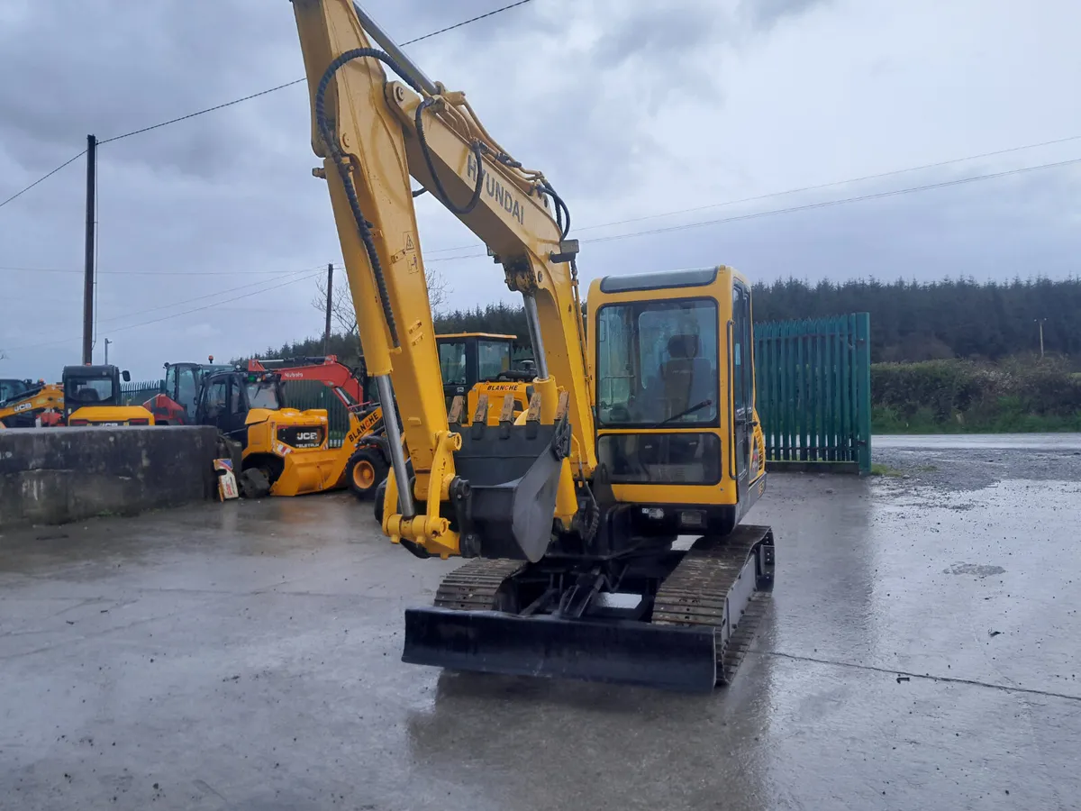 Hyundai R55-7 Used (18135) - Image 1