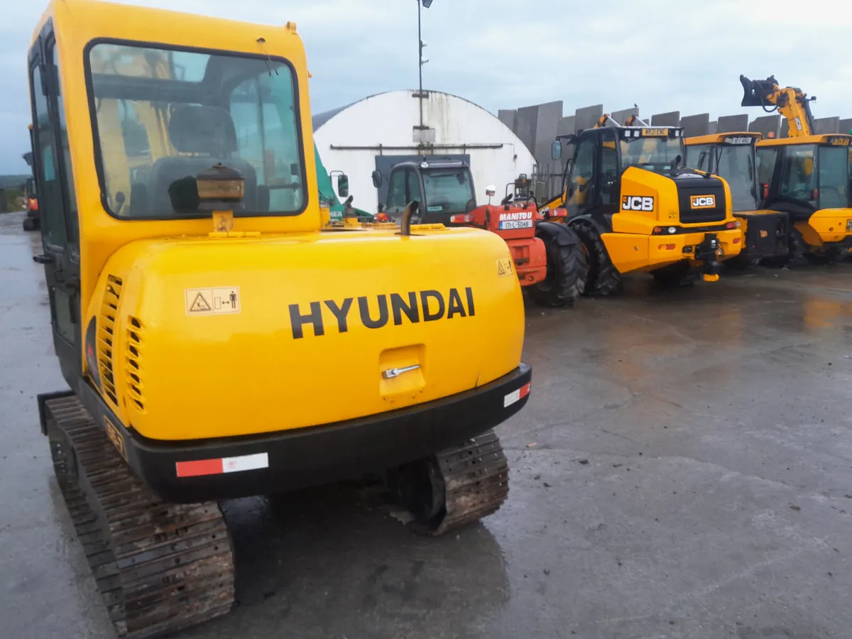 Hyundai R55-7 Used (18135) - Image 4
