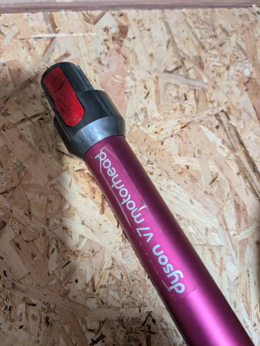 Dyson V7 - Image 2