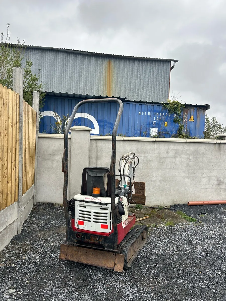 takeuchi 1 ton digger - Image 2