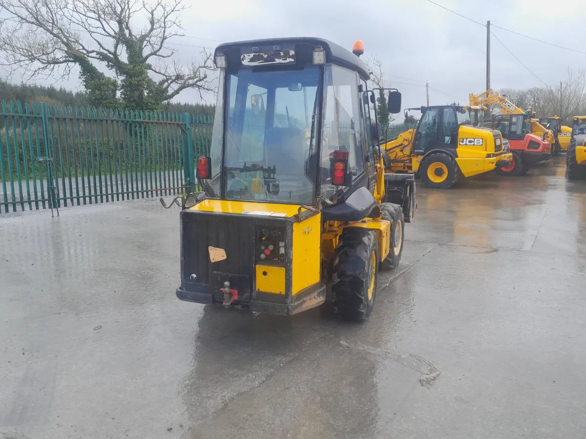 JCB 2CX 2004  (18133) - Image 3