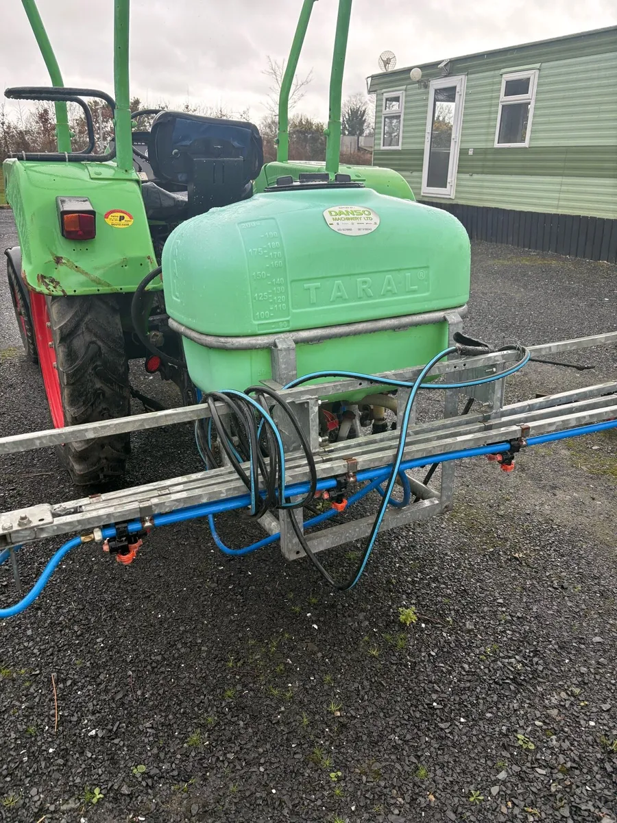 200 lt sprayer for sale - Image 1