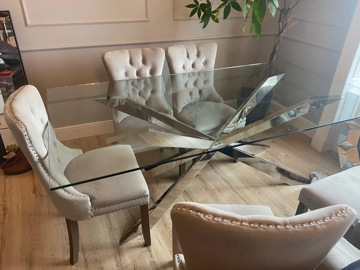 Dining table  and chairs - Image 2