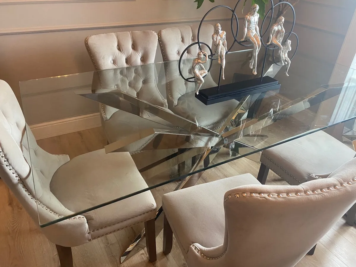 Dining table  and chairs - Image 3